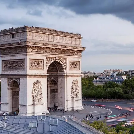 1 Bedroom Only 15 Min Walk To The Louvre *