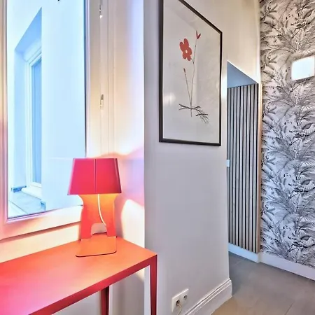 Apartment 1 Bedroom Only 15 Min Walk To The Louvre