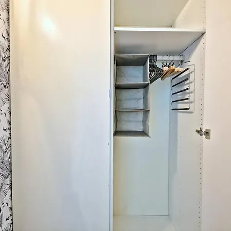 1 Bedroom Only 15 Min Walk To The Louvre Apartment